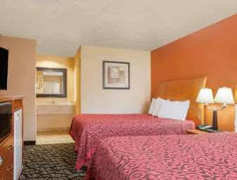 Days Inn By Wyndham Centerville Екстериор снимка